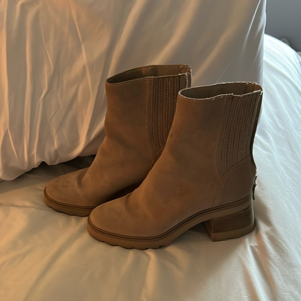 Women's Tan Ankle Boots